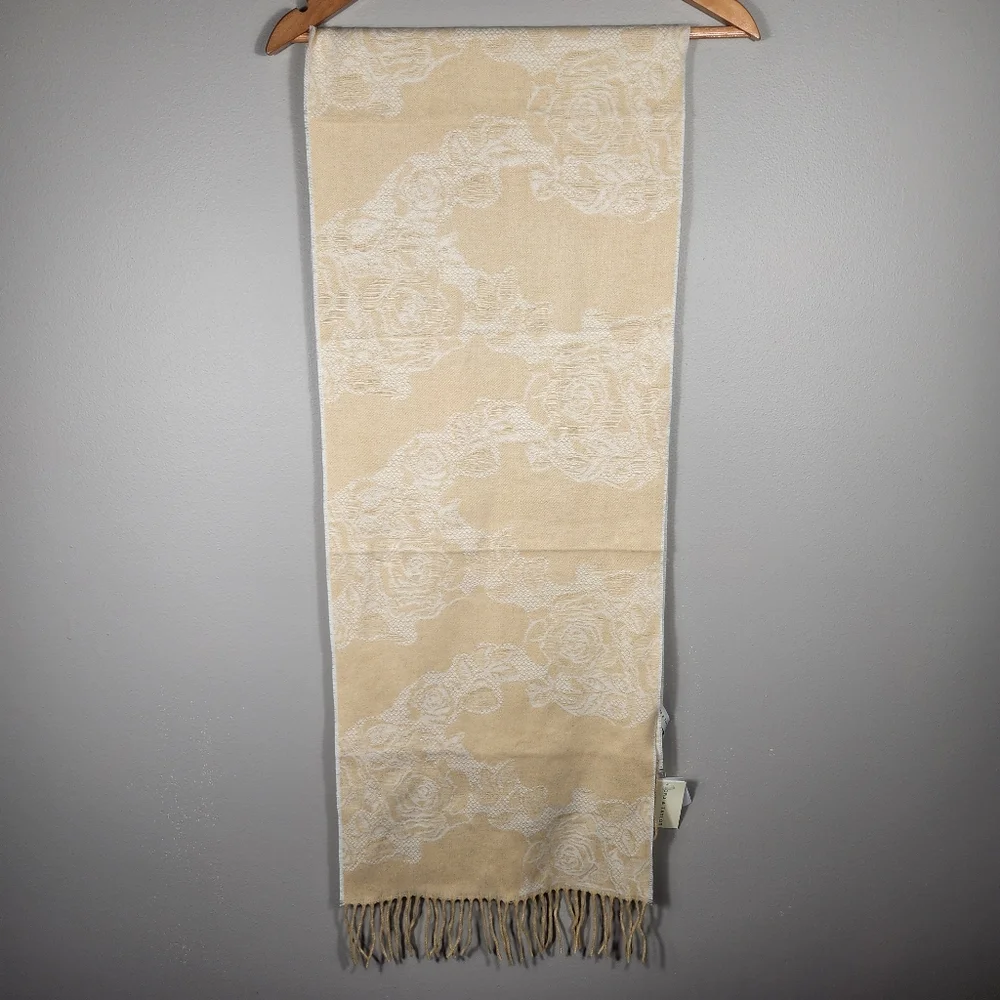 Lord &Taylor NWT Scarf Made In Germany Floral Soft Acrylic Ivory Tan 64